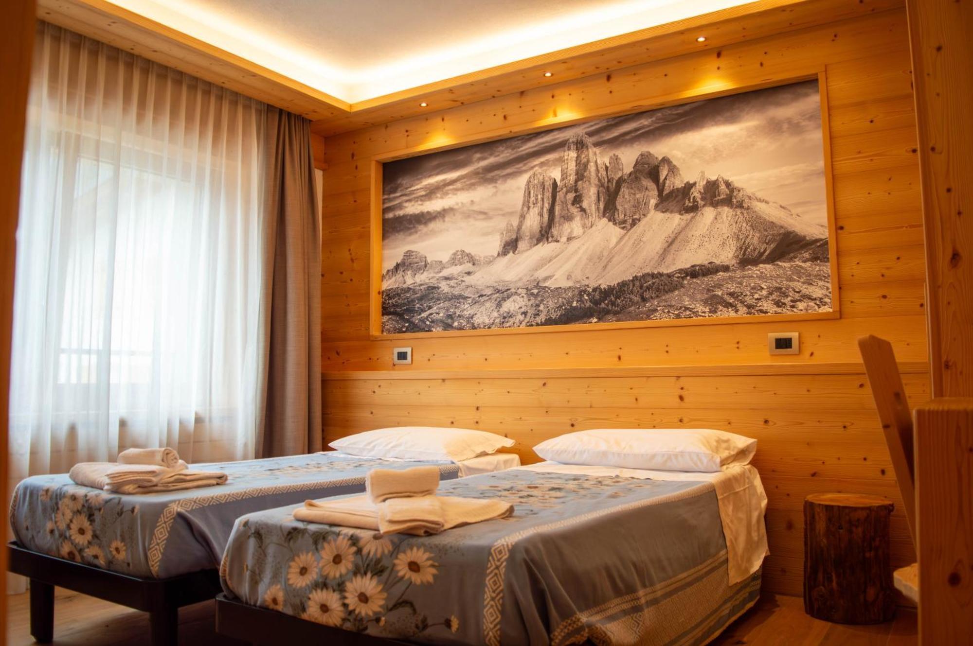Hotel Serena - Tre Cime Views Auronzo di Cadore Phòng bức ảnh
